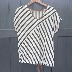 PARALLEL SKIES Women Size L White /Black Striped Sleeveless Round Neck Top